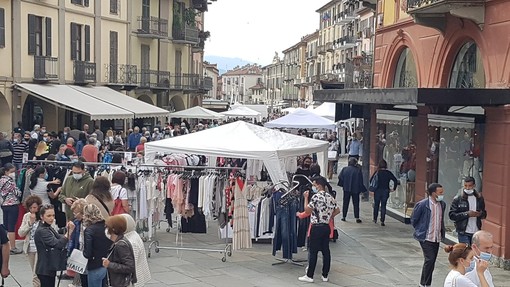 Negozi in strada nell'edizione di maggio 2021