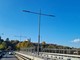 Uno dei pali della nuova illuminazione sul ponte del torrente Gesso