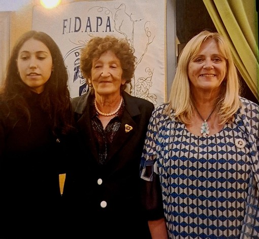 Noemi Passaniti (past presidente FIDAPA Sez. di Alba); Mariella Bottallo (presidente FIDAPA Sez. di Alba); Silvia Moglia (presidente FIDAPA Distretto Nord-Ovest)