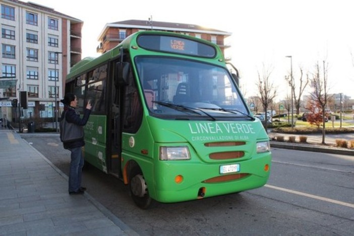 Alba, cambio in vista  sulla navetta verde: &quot;Allo studio un titolo di viaggio gratuito&quot;