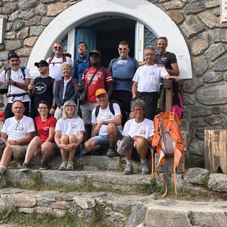 Il gruppo davanti al Rifugio Migliorero