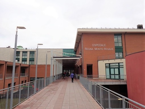 L'entrata dell'ospedale di Mondovì
