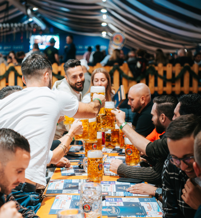 Paulaner Oktoberfest Cuneo pronto al secondo fine settimana, tra musica, motori e Family Day