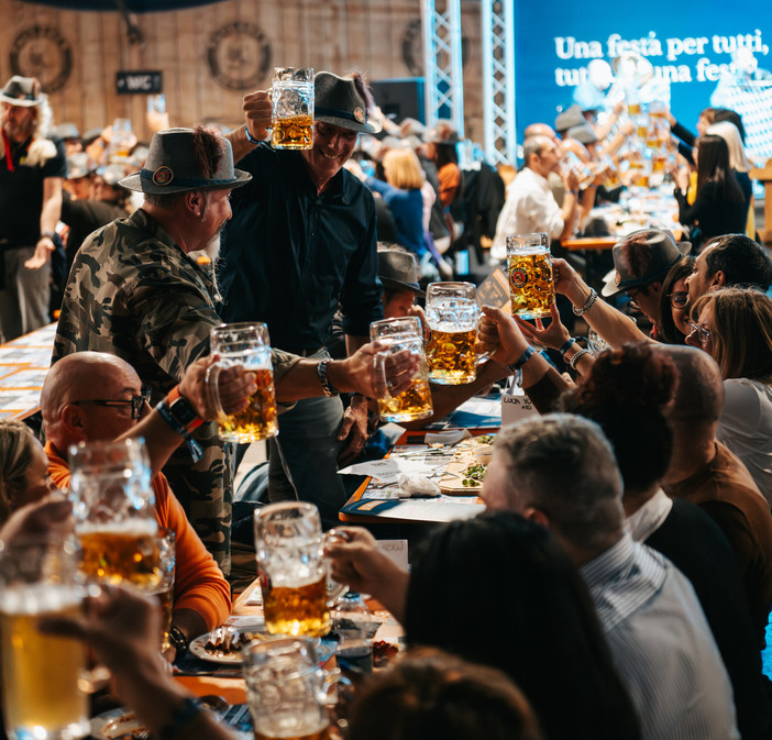 Il “Paulaner Oktoberfest Cuneo” chiude sulle note della grande musica live e dei Dj di Radio 105