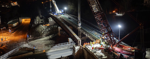 Ricostruzione del ponte San Bernardo sulla A6 Torino-Savona: varata la nuova trave [VIDEO]