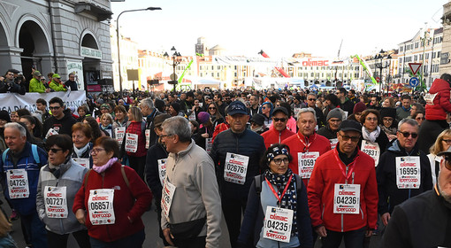 Straconi in red: camminata solidale per dire basta alla violenza di genere