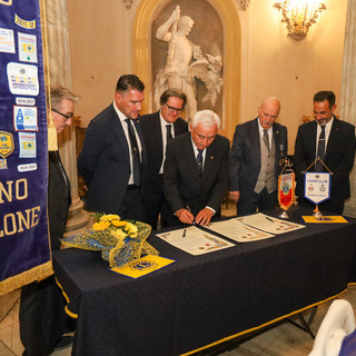 Patto di amicizia tra il Lions Club Racconigi e il Lions Club Carignano Villastellone