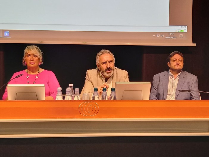 Da sinsitra: Carla Bue, Vincenzo Bezzone e Giorgio Raviolo