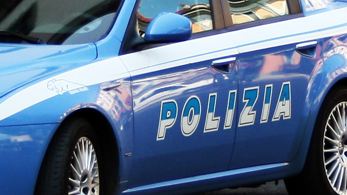 Tenta di rubare un profumo al Tigotà di Cuneo: fermato da Polizia e vigili urbani