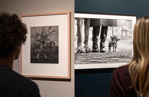 Prorogate sino al 30 marzo le mostre su Erwitt e Doisneau alla Castiglia di Saluzzo e al Filatoio di Caraglio