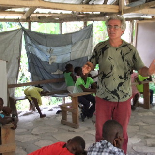 Padre Massimo Miraglio ad Haiti