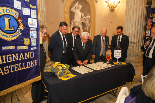 Patto di amicizia tra il Lions Club Racconigi e il Lions Club Carignano Villastellone