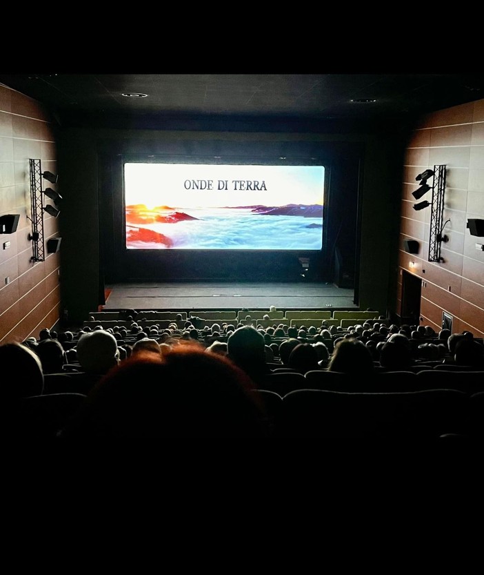 Cuneo, un successo la proiezione al cinema Monviso di &quot;Onde di Terra&quot;