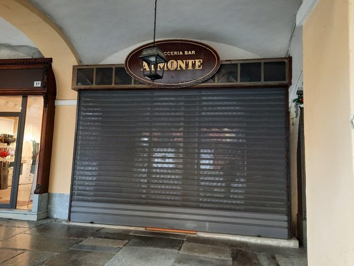 Saluzzo, ha chiuso l'attività la pasticceria Almonte