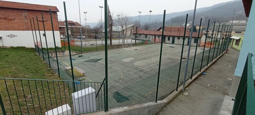 Pagno: manutenzione straordinaria del campo sportivo polivalente vicino alla scuola primaria