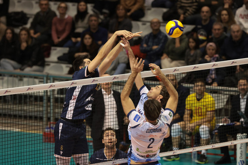 Ancora una volta Cuneo lotta, ma esce senza punti: Ravenna vince 3-1 (Foto Fabrizio Zani)