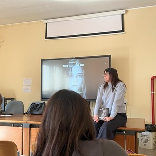 Saluzzo, gli studenti della quarta P del Denina Pellico Rivoira incontrano  la scrittrice Alessandra Pagani