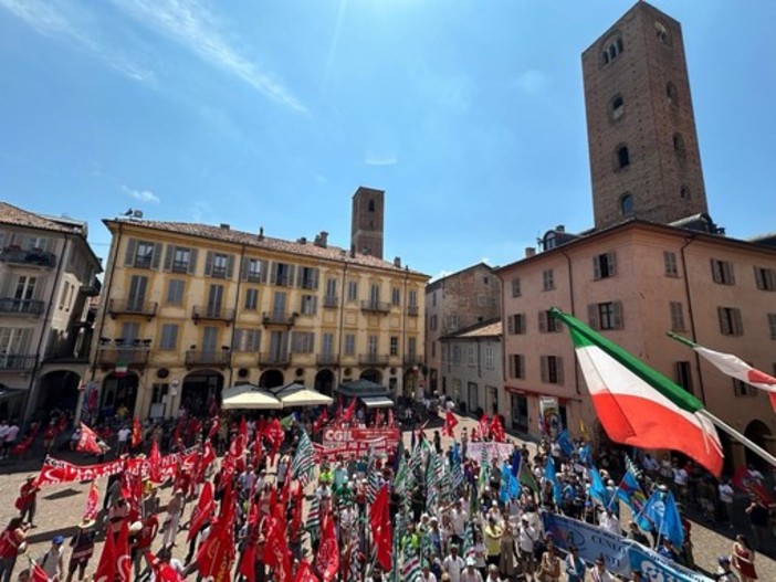 Una manifestazione contro il caporalato