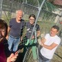 La famiglia Vaschetti del Centro cicogne di Racconigi durante la costruzione delle nuove voliere