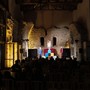 Grande successo per lo spettacolo teatrale “Chloé” presso il Monastero di Santa Maria della Stella a Rifreddo