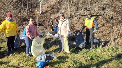 Legambiente in azione a Roreto di Cherasco: raccolti 50 sacchi di rifiuti