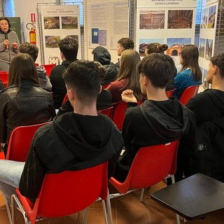 Gli studenti in visita alla mostra