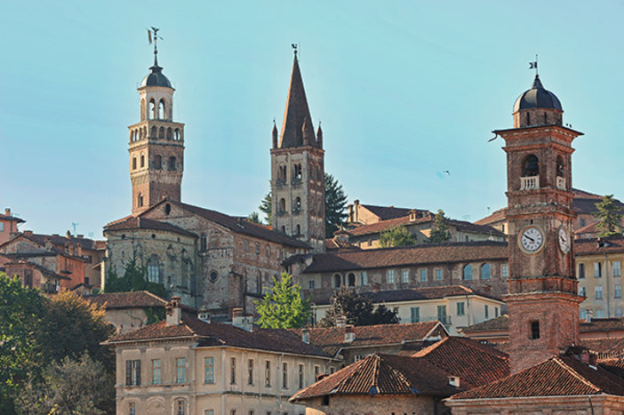 A Saluzzo si celebra la Fiera di Sant'Andrea con la Festa delle Feste