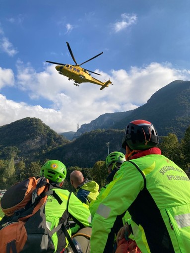 Nelle foto alcune fasi dell'intervento