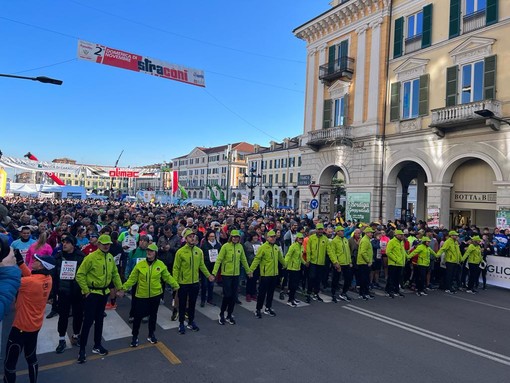 A Cuneo è di nuovo tempo di Stracôni: via all'edizione più lunga di sempre [GALLERY e FOTO]