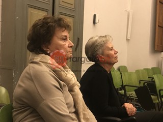 Bruna Chiotti (la prima a sinistra) ieri sera in Consiglio comunale