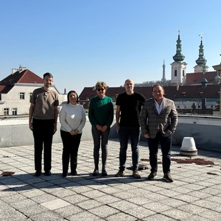 Il Dirigente Scolastico e le due docenti del &quot;Govone&quot; Laura Demichelis e Barbara Pereno a PRAGA con il Preside del Gymnasium &quot;Jana Keplera&quot;, Karel Zdarek, e il professore d’inglese Marek Hovorka