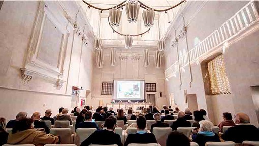 La sala congressi del monastero della Stella di Saluzzo recentemente dedicata agli architetti Dario Buttieri e Alessandro Pairone