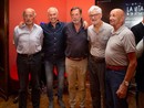 Da sinistra, il Brigadiere Luigi Carletto, Luca Ciarlo, Sergio Costagli, Jean Gounand e l’allora responsabile del Soccorso alpino Gianni Bernardi, che coordinò il complesso recupero dei tre alpinisti