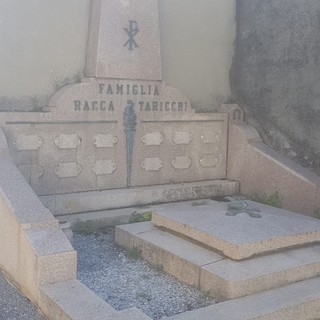Vanno all’asta due tombe storiche nel cimitero di Bra