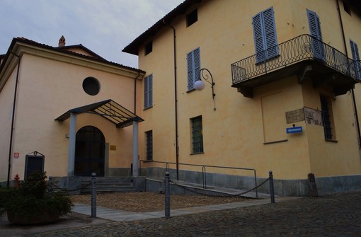 L'esterno del teatro Salomone