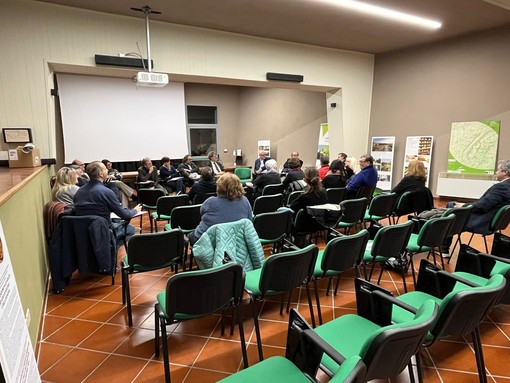 Il primo appuntamento del Consorzio Socio Assistenziale Alba-Langhe-Roero era stato con i sindaci dell'Alta Langa