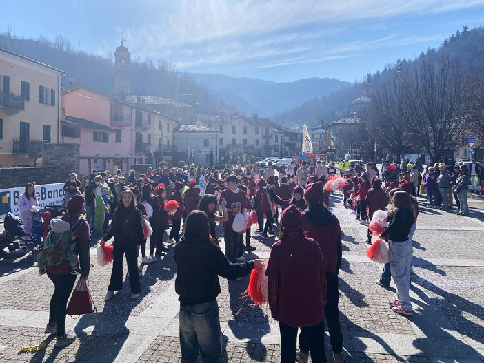 La sfilata di Carnevale a Venasca