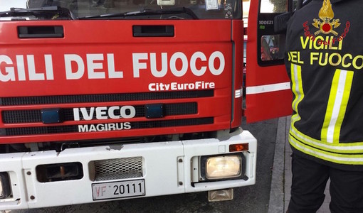 Peveragno, auto fuoristrada in via Belvedere: una donna coinvolta