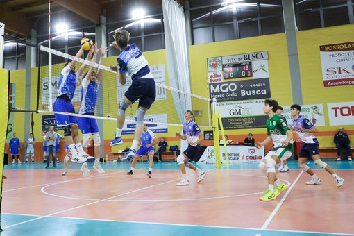 Volley C maschile / La capolista Vbc Mondovì chiude il 2024 con l’undicesimo successo pieno in undici gare disputate 