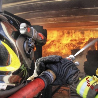 In fiamme abitazione a Bene Vagienna: tratto in salvo un uomo