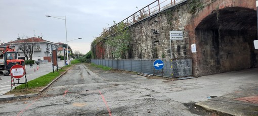 Saluzzo, lavori in via Savigliano e via Roggero a livello del sottopasso