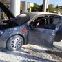 Autovettura prende fuoco mentre fa rifornimento al distributore Agip di Vezza d'Alba