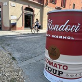 Domani a Mondovì inaugura la mostra di Andy Warhol: la Città si colora con latte di &quot;zuppa di pomodoro&quot;