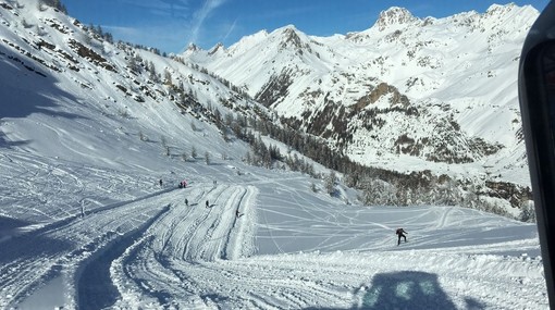 IL METEO DEL WEEKEND / Freddo, Foehn e neve sui confini alpini fino a Natale