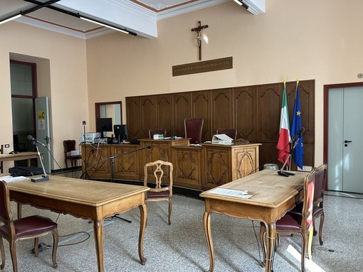 L'aula del tribunale di Cuneo