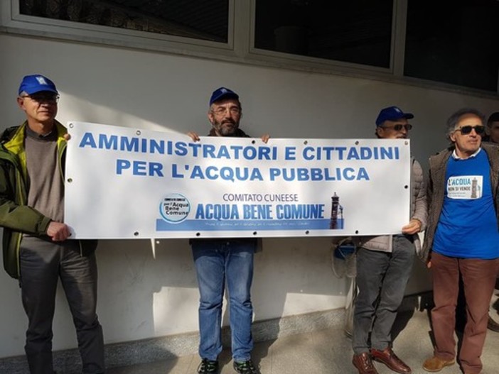 Incontro tra il Comitato Cuneese Acqua Bene Comune ed il presidente di Cogesi