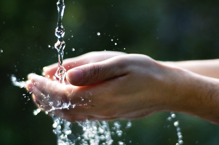 Comitato cuneese Acqua Bene Comune: &quot;Alpi Acque entra in Cogesi ma a Fossano la minoranza vota contro, il mondo gira al contrario?&quot;