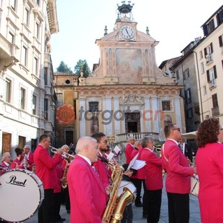 La Banda Musicale di Mondovì all'inaugurazione di &quot;Calici e Forchette&quot;