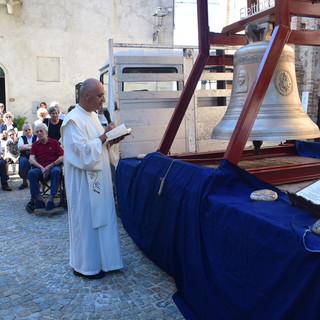 Inaugurata e installata la nuova campana di Suor Tecla Merlo a Castagnito [VIDEO]