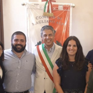 Il sindaco Marco Bailo con il neo vice Francesco Rovere e l'assessore Martina Peirone